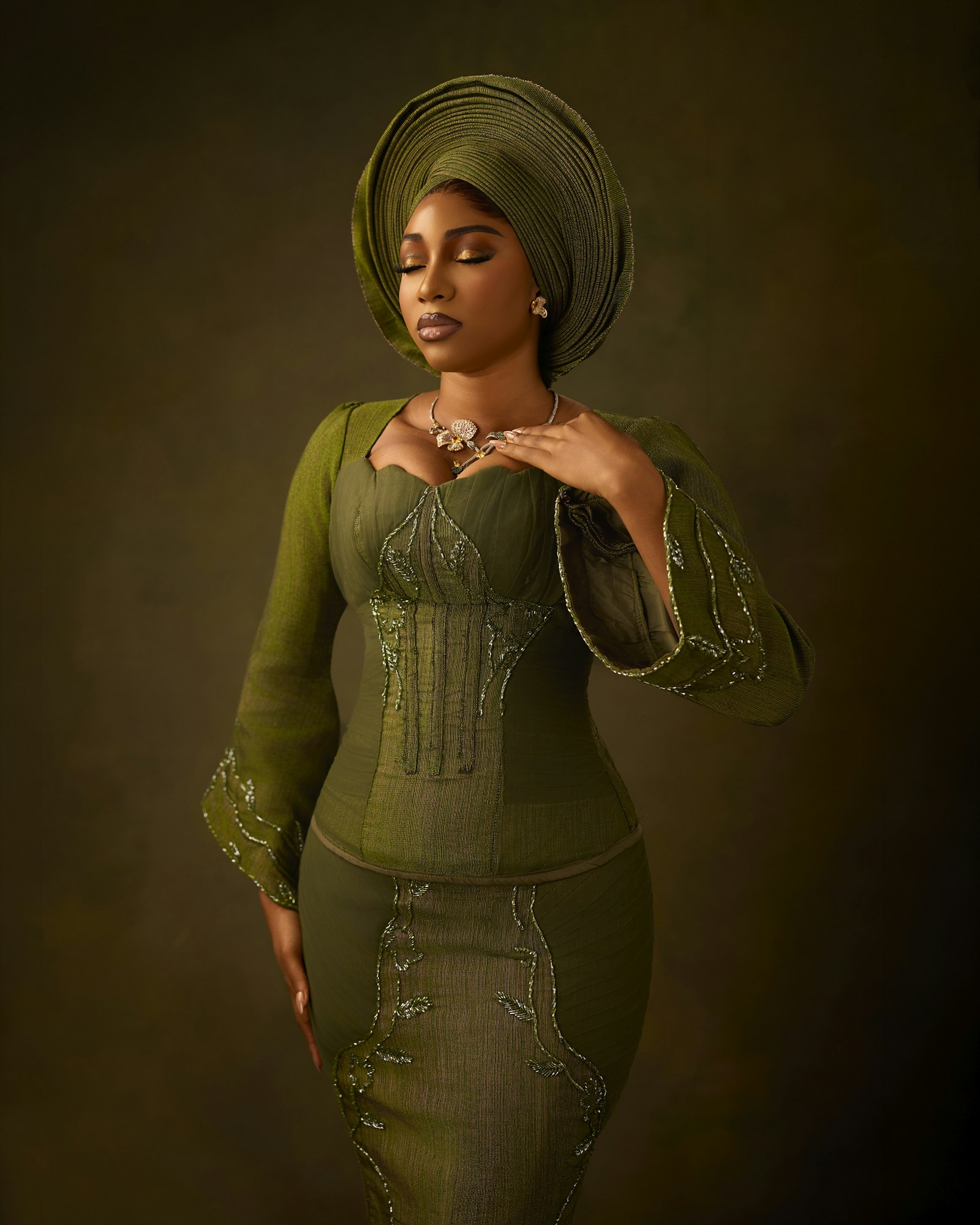 Olive lace set