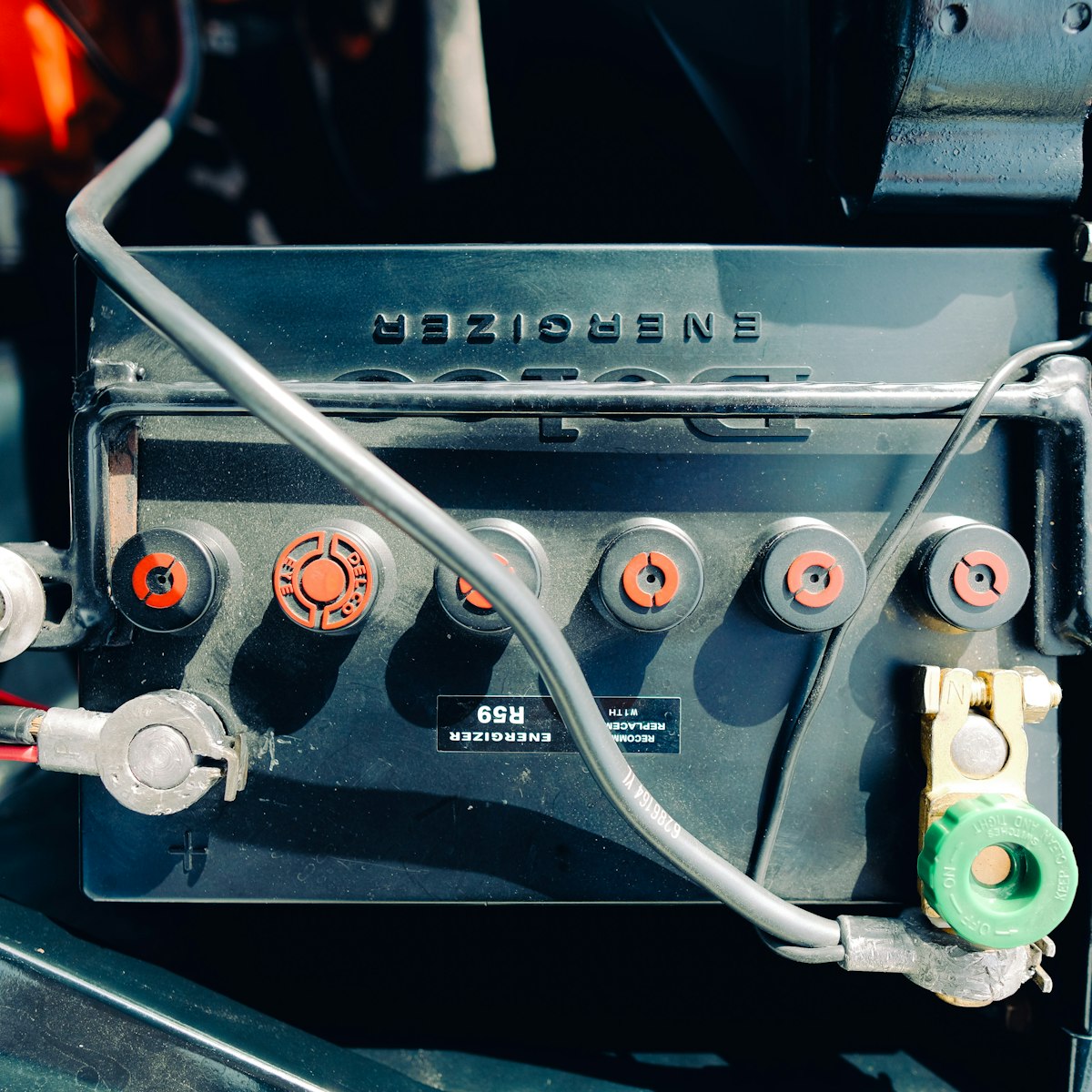 Lithium inverter battery