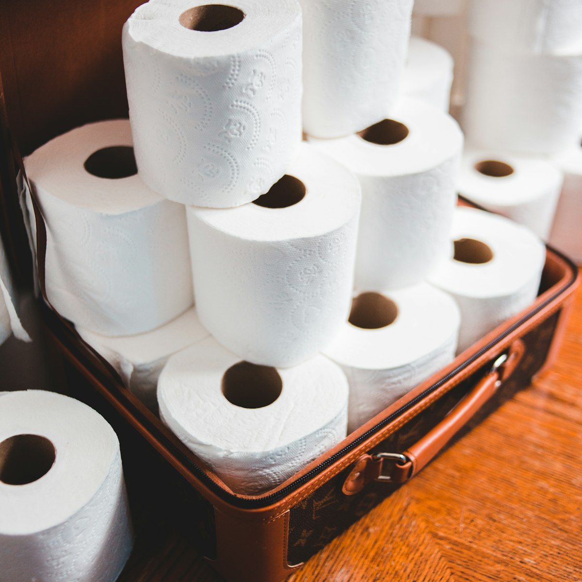 Tissue rolls, pack of 10