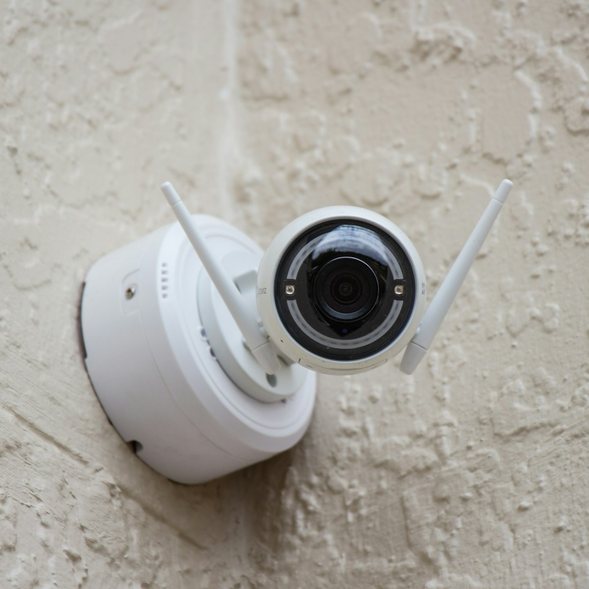 Wi-fi security camera