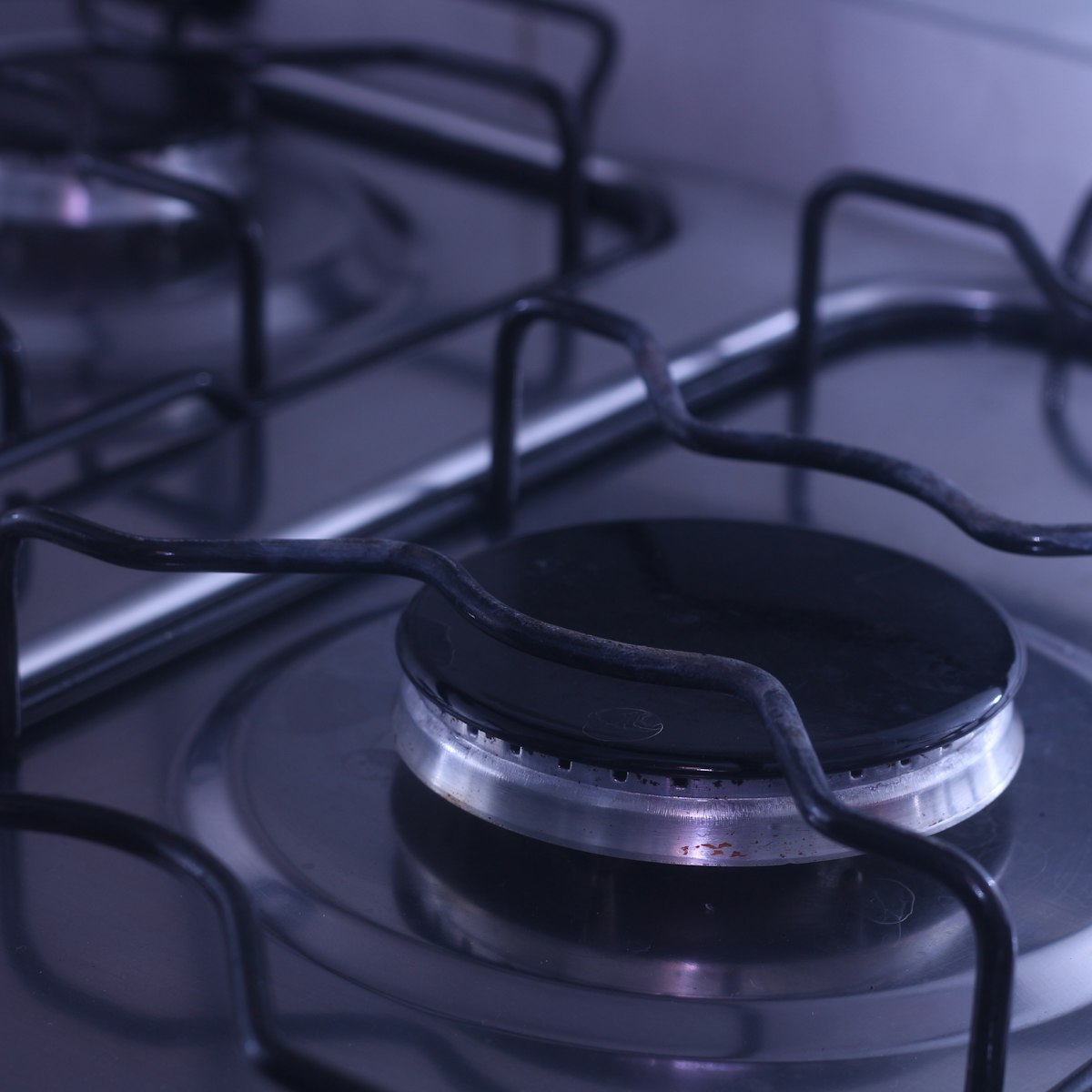 Two-burner table gas stove