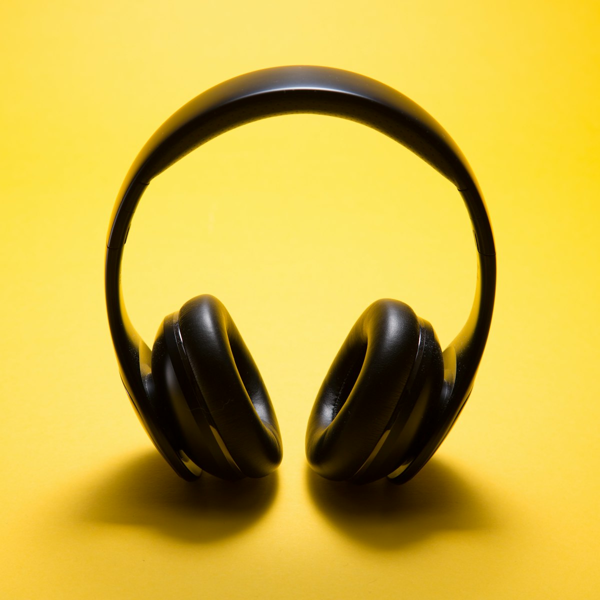 Wireless over-ear headphones