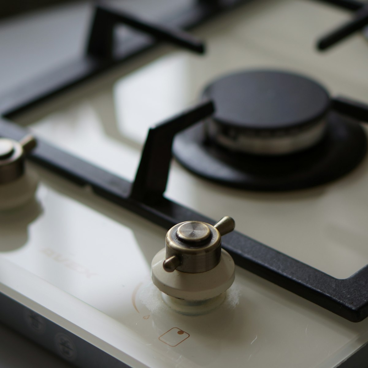 Four-burner gas hob