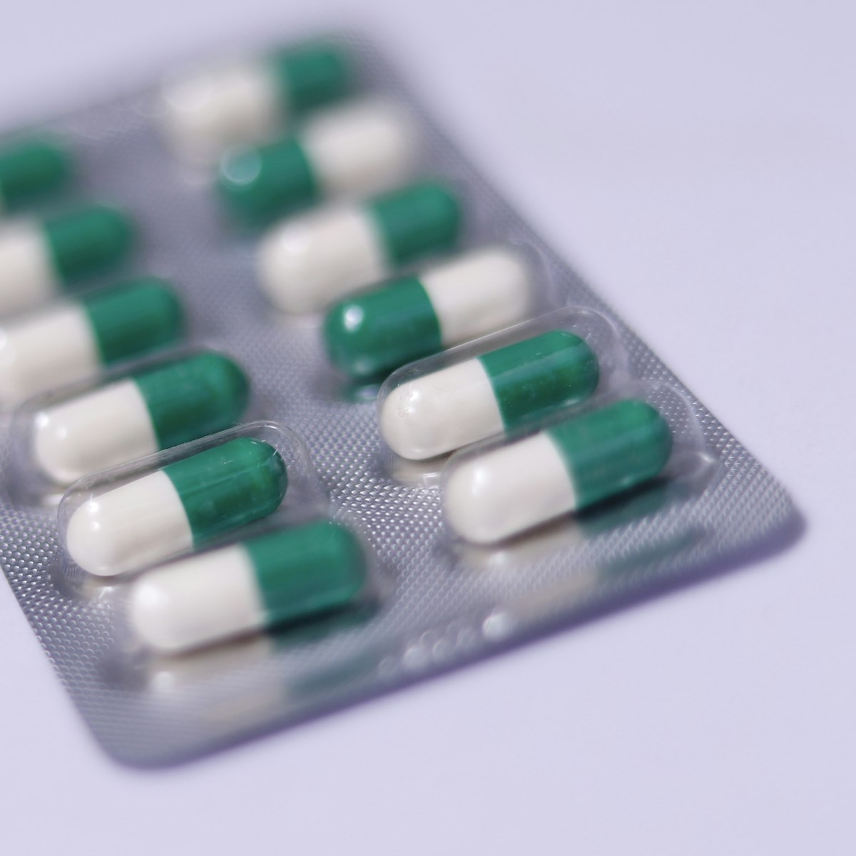 Cold and flu capsules photo 3