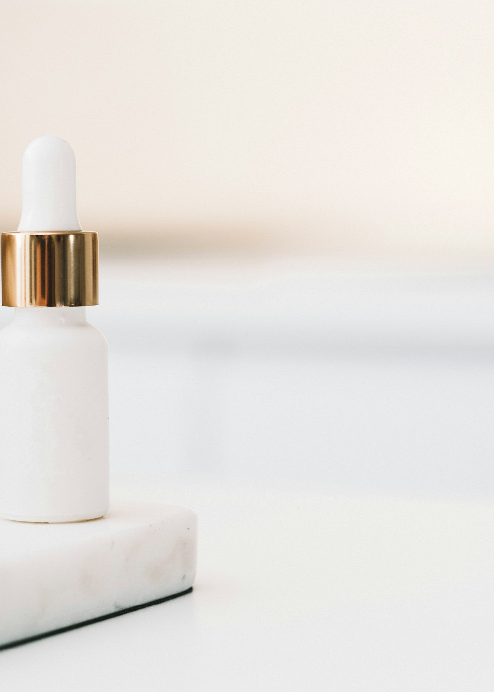Glow-Enhancing Essence