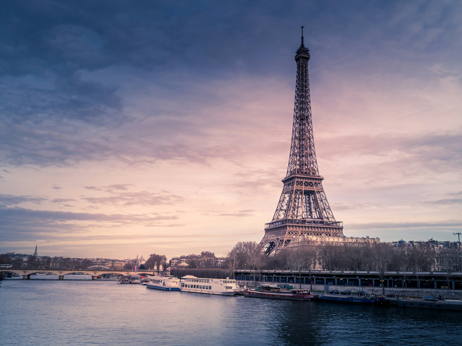 Parisian Streets: A Style Guide