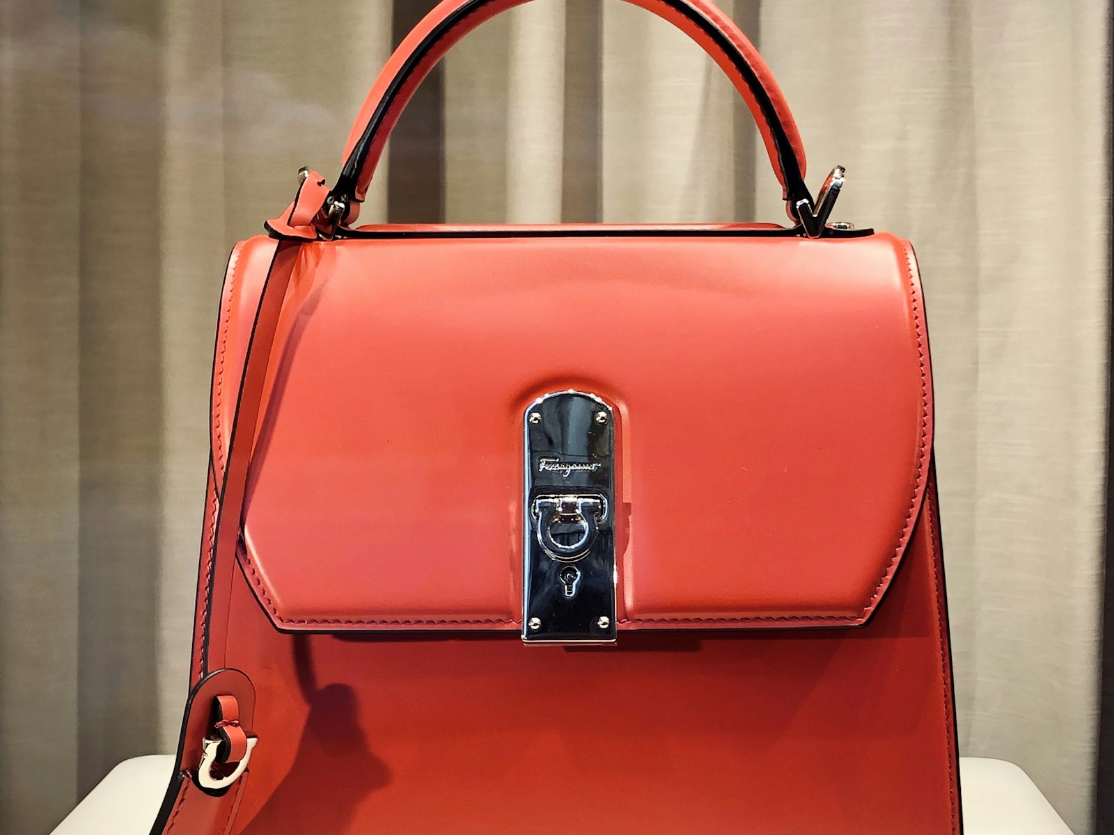In Search of the Timeless Tote