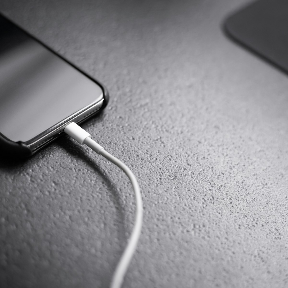 65W fast charger with USB-C cable — view 3
