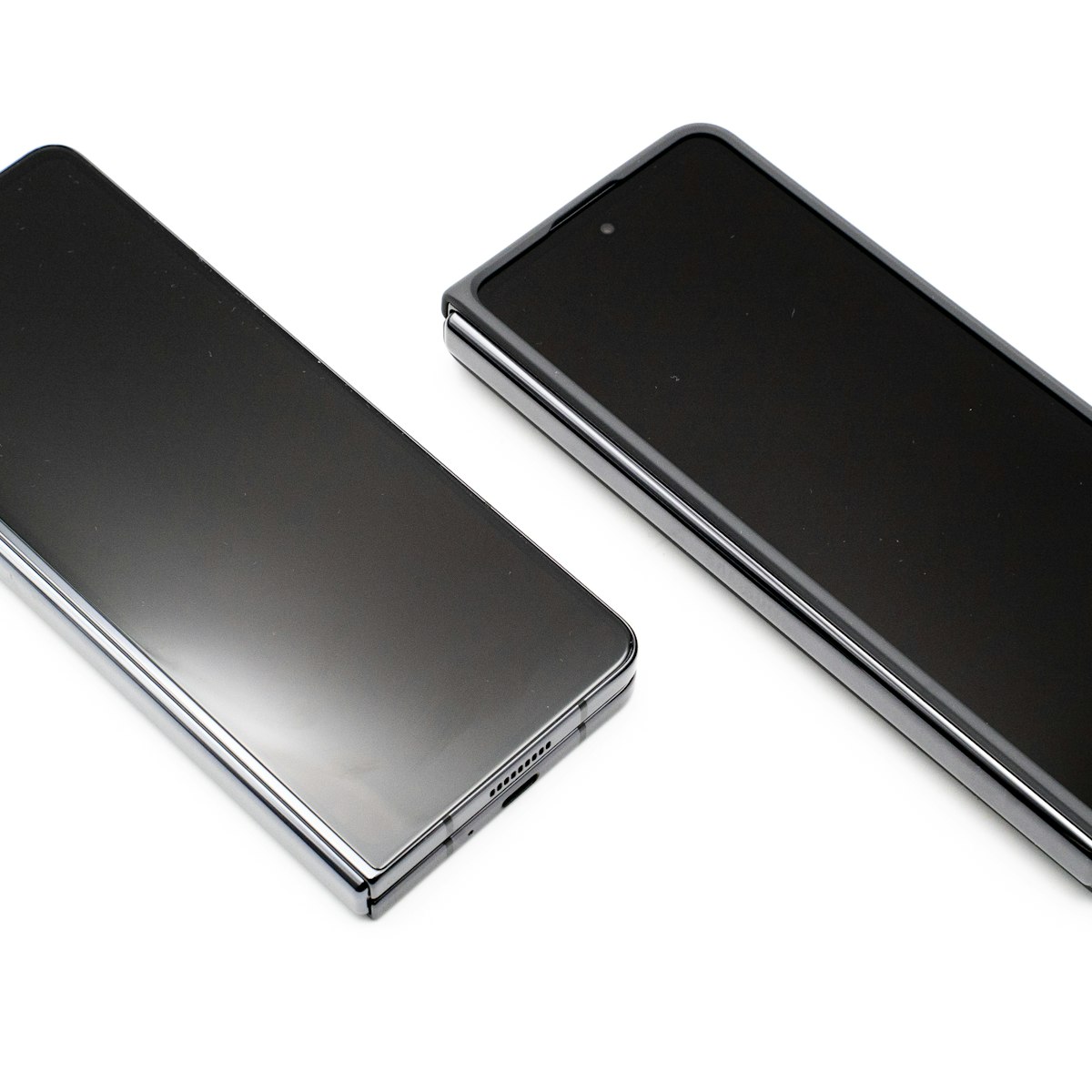 Flagship smartphone with 6.7-inch display
