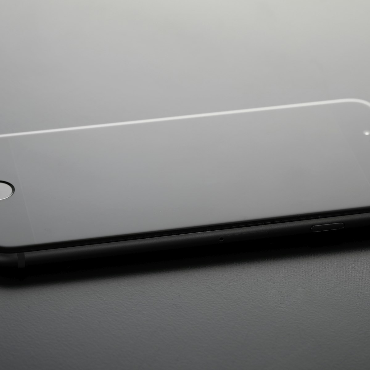 Tempered glass screen protector